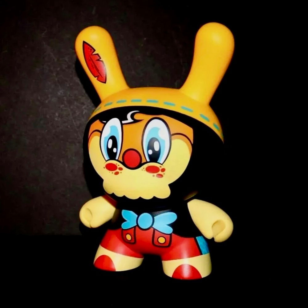 KIDROBOT x WUZONE - NO STRINGS ON ME DUNNY - 8" Premium Vinyl Figure